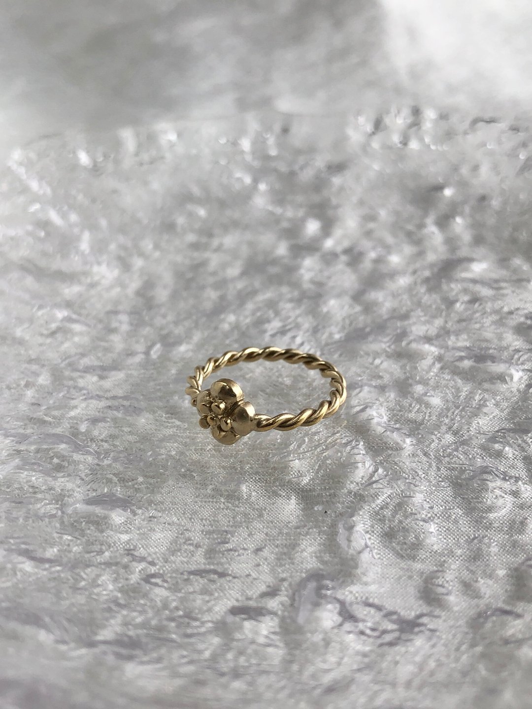 【VintageShop solo 日本直送中古包专卖店】CHANEL 香奈儿 戒指 金色 山茶花 扭纹 vintage 古董 jzbu5f - 戒指 - 其他材质 金色