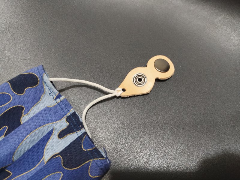 真皮-迷你口罩减压扣 - 口罩 - 真皮 咖啡色