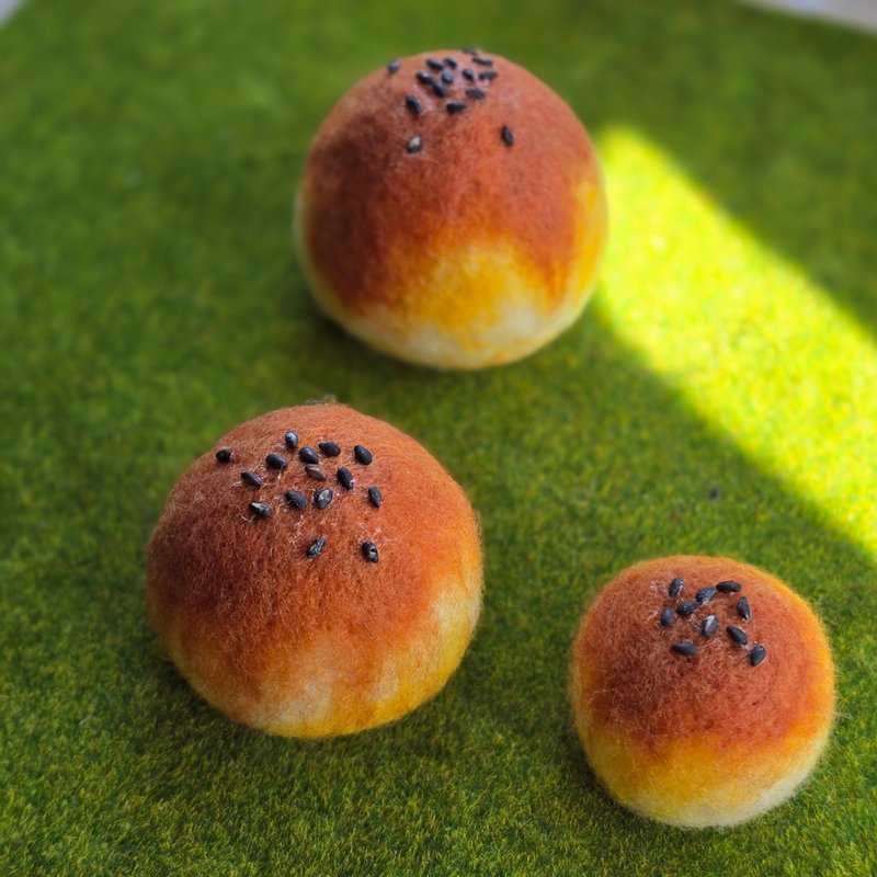 羊毛毡 蛋黄酥磁铁(单颗)-好肥好好吃系列 - 冰箱贴/磁贴 - 羊毛 黄色