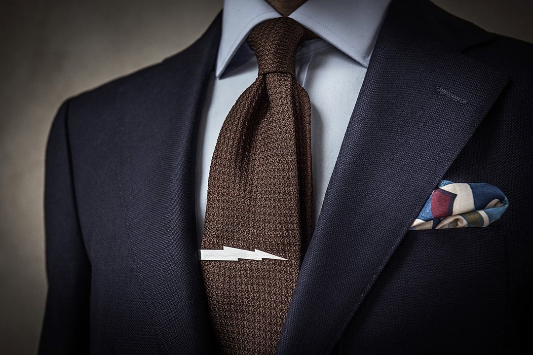 Lightning bolt tie clip - Custom engraving on the back - 925 silver tie clip - 领带/领带夹 - 纯银 银色