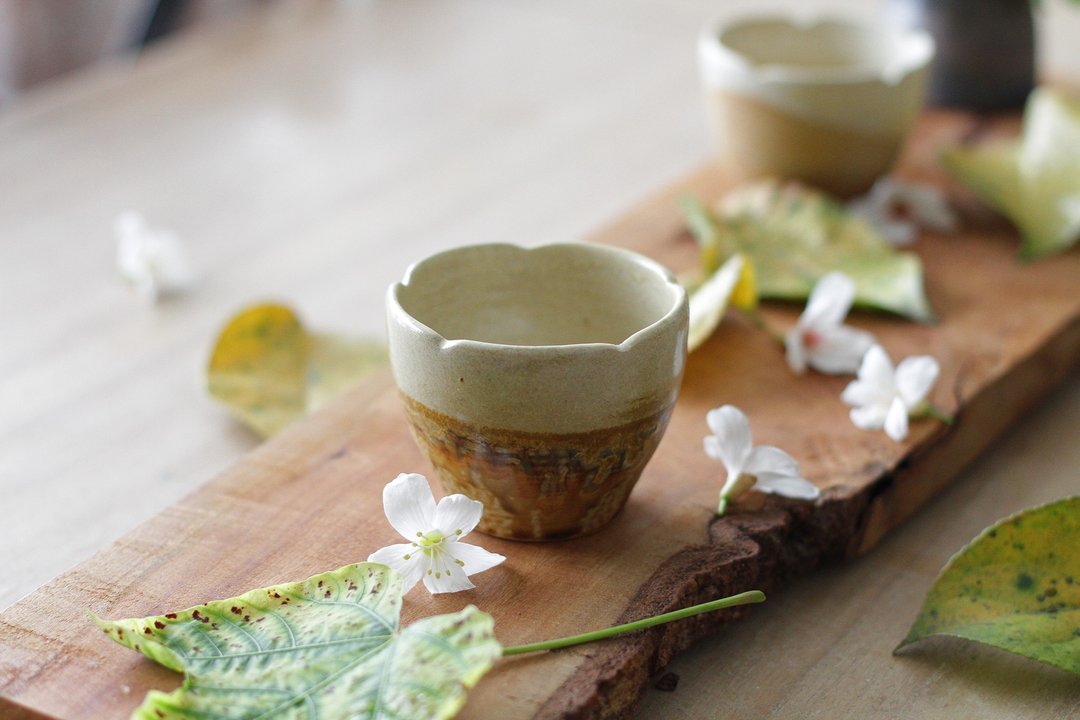 手工拉坯米黄色花瓣形小茶杯/烛台1 - 茶具/茶杯 - 陶 黄色