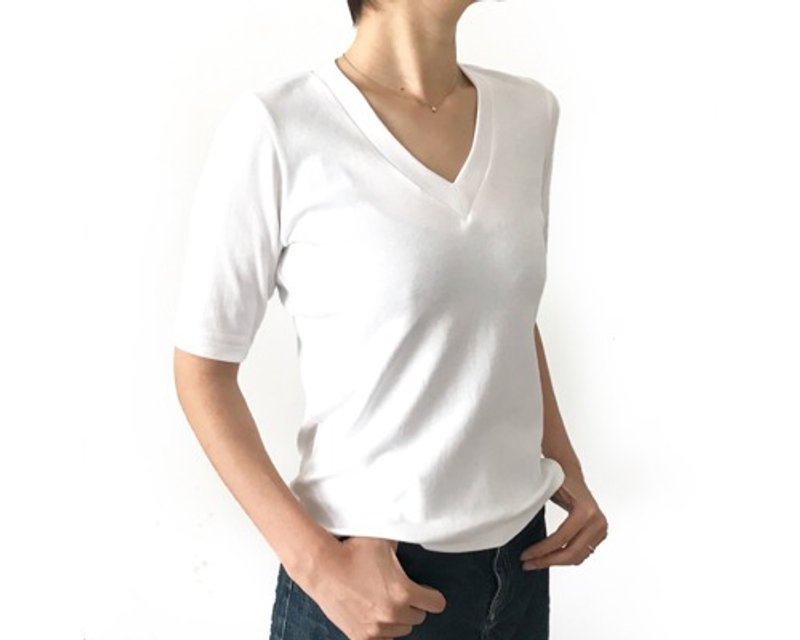 形にこだわった 大人のVネックTシャツ【サイズ・色展開有り】 - 女装上衣 - 棉．麻 