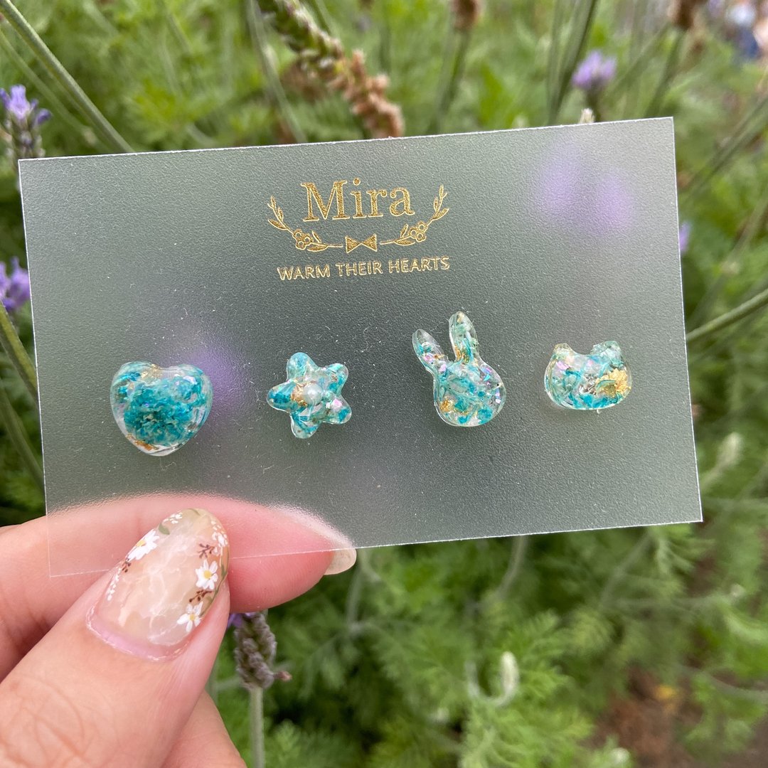 小动物珠宝盒满天星系列耳环 - 耳环/耳夹 - 树脂 蓝色