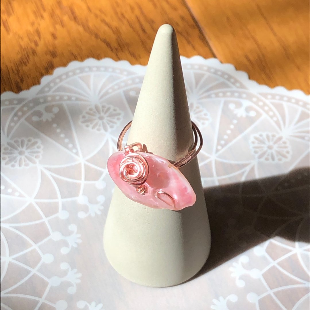 Cherry shell wire ring - 戒指 - 贝壳 粉红色