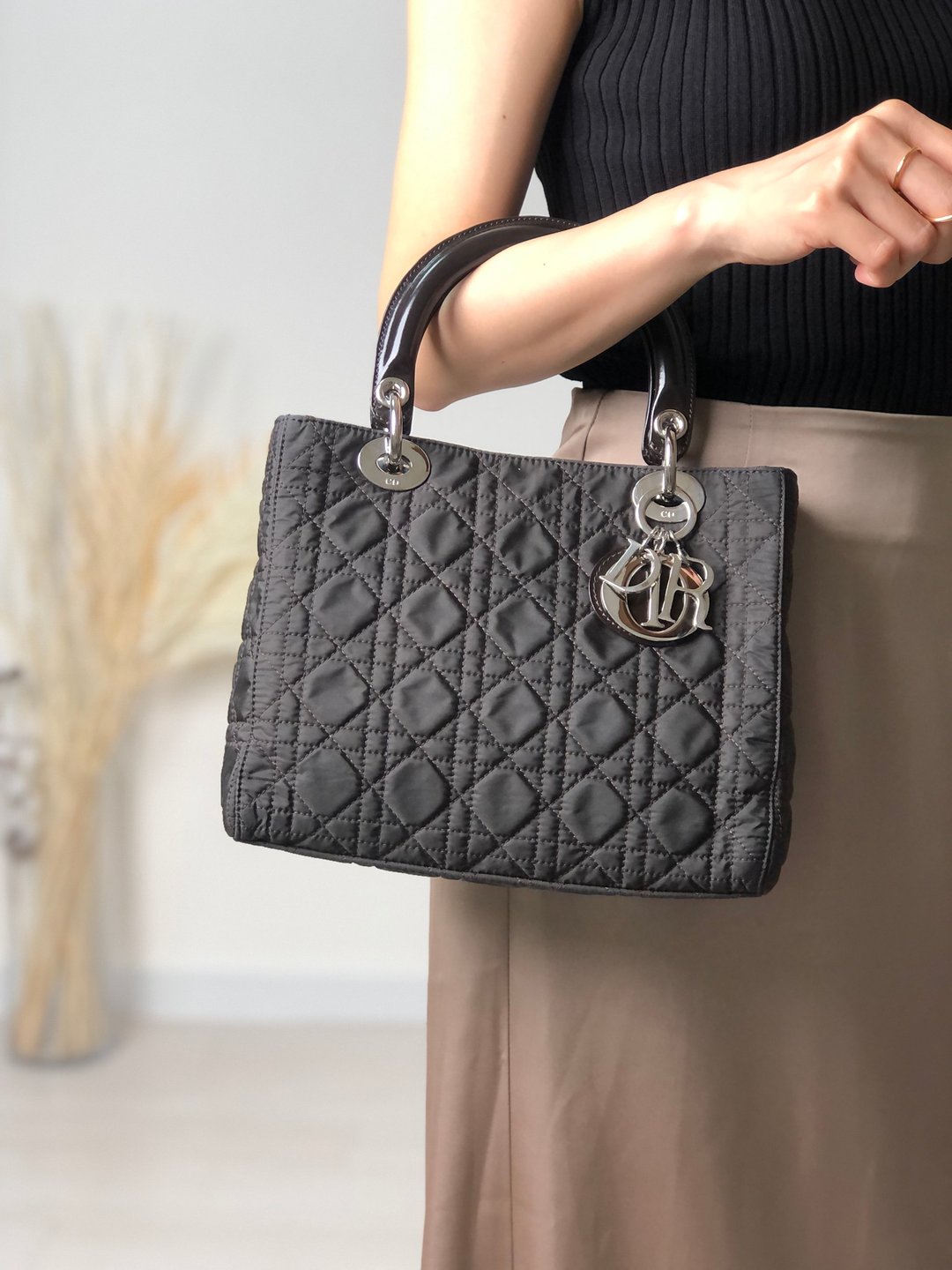 【日本直送，二手包装带名牌】Christian Dior Cannage 手提包棕Logo Charm 尼龙 Svaska - 手提包/手提袋 - 尼龙 咖啡色