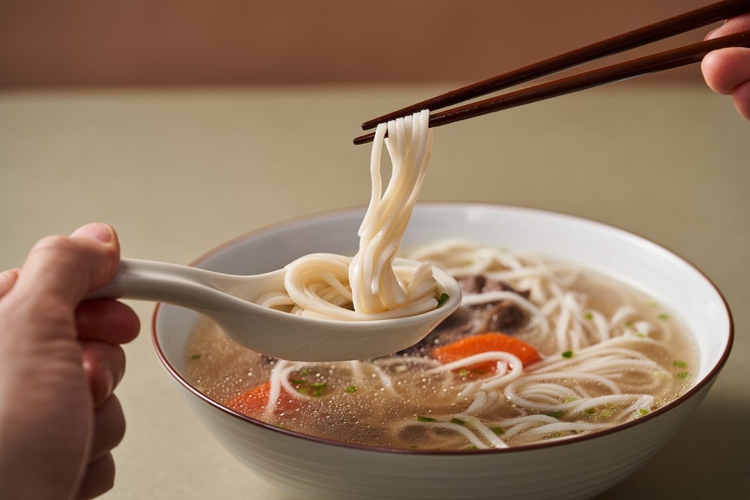 8 盒组 | 贾以食日 秘制红烧牛肉面 / 清炖牛肉面 - 面/面线/米粉 - 新鲜食材 白色