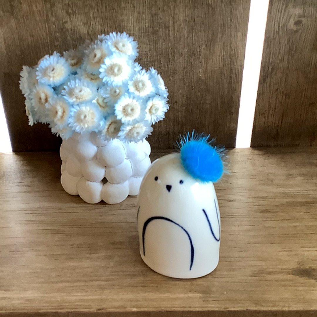Handmade ceramic doll Penguins with cute little berets - 摆饰 - 陶 白色