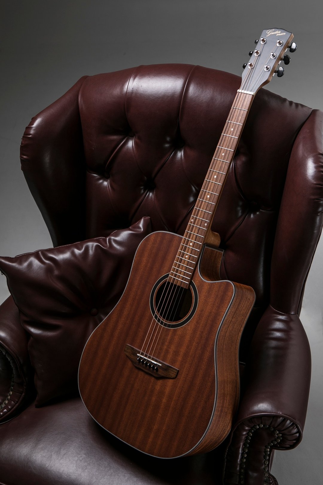 台湾原创 guitarman D-31BE 41寸 全桃花心面单板手工经典D桶电木 - 吉他/乐器 - 木头 