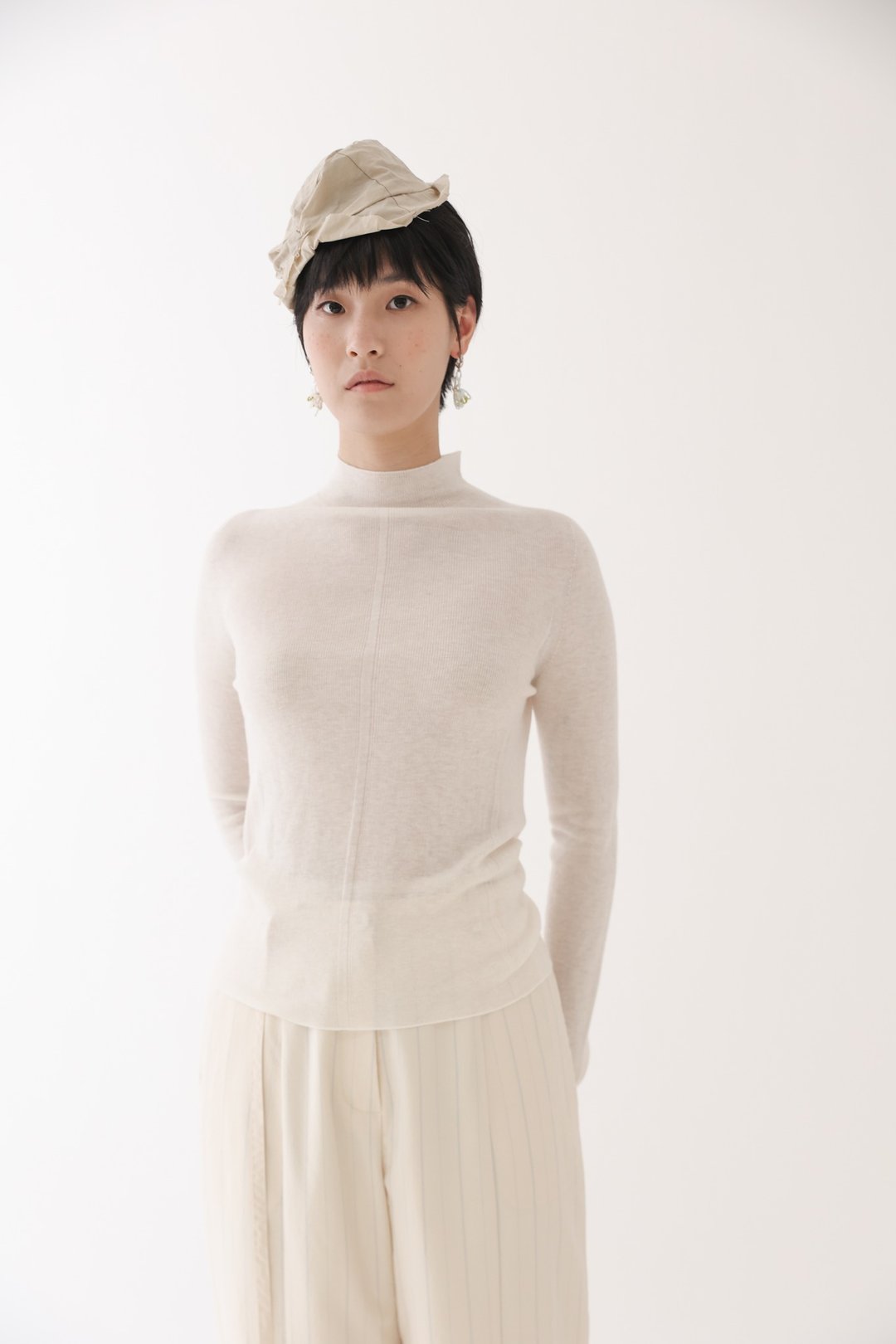半高领修身竖条上衣 - 女装针织衫/毛衣 - 其他材质 白色