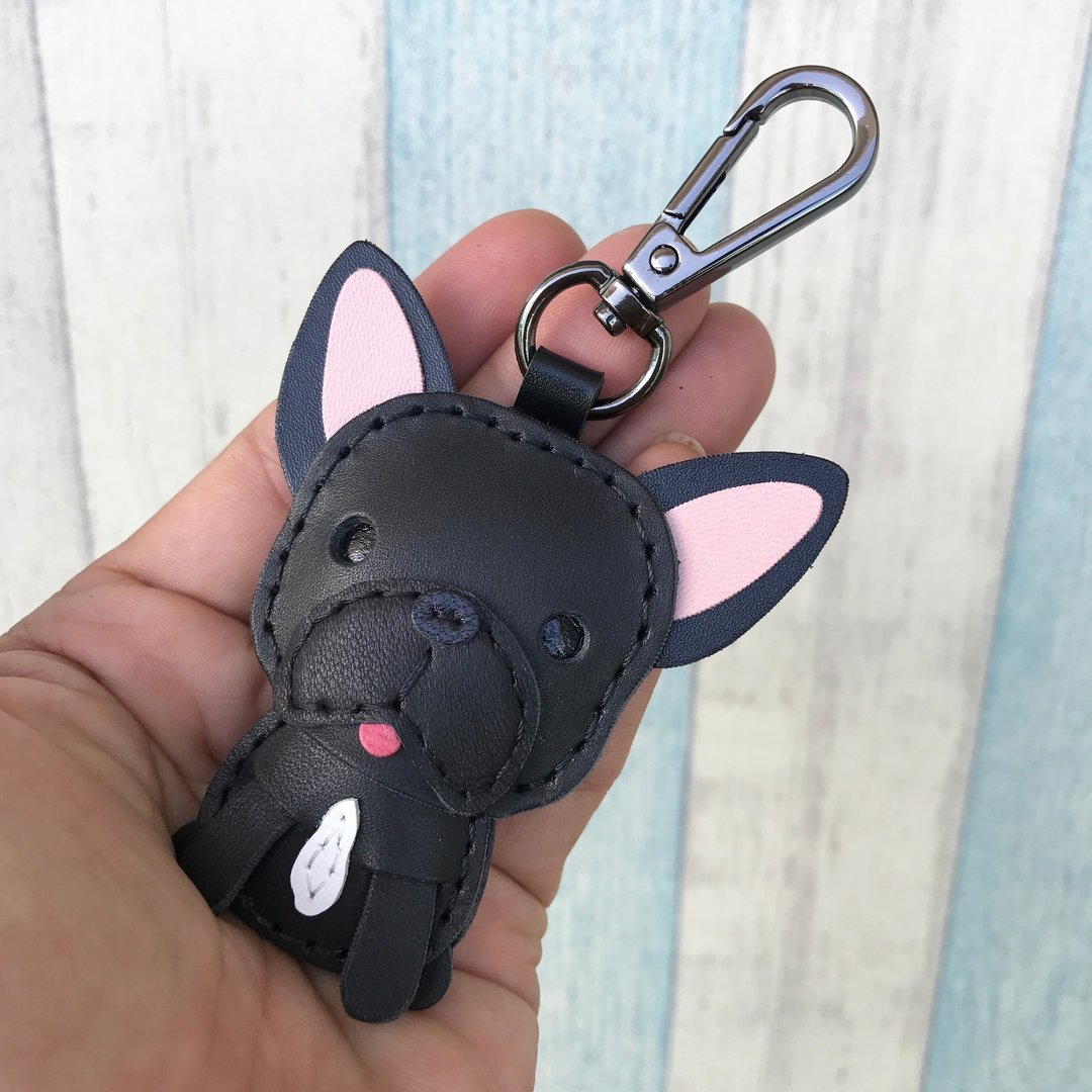 疗愈小物 手工皮革 黑色 法斗 狗 纯手工缝制 钥匙扣 小尺寸 - 钥匙链/钥匙包 - 真皮 黑色