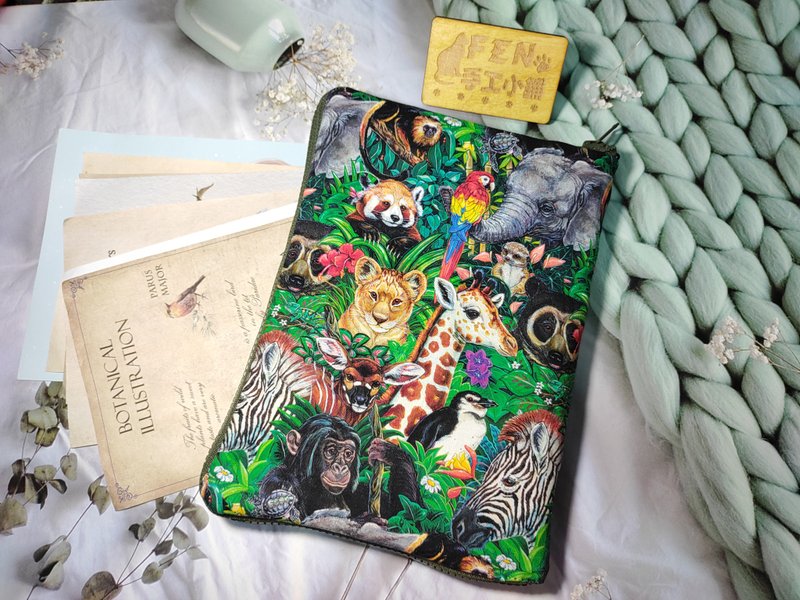 动物系列-设计款薄棉布料森林动物们拉链书衣-布书套-手册套-布书 - 书衣/书套 - 棉．麻 
