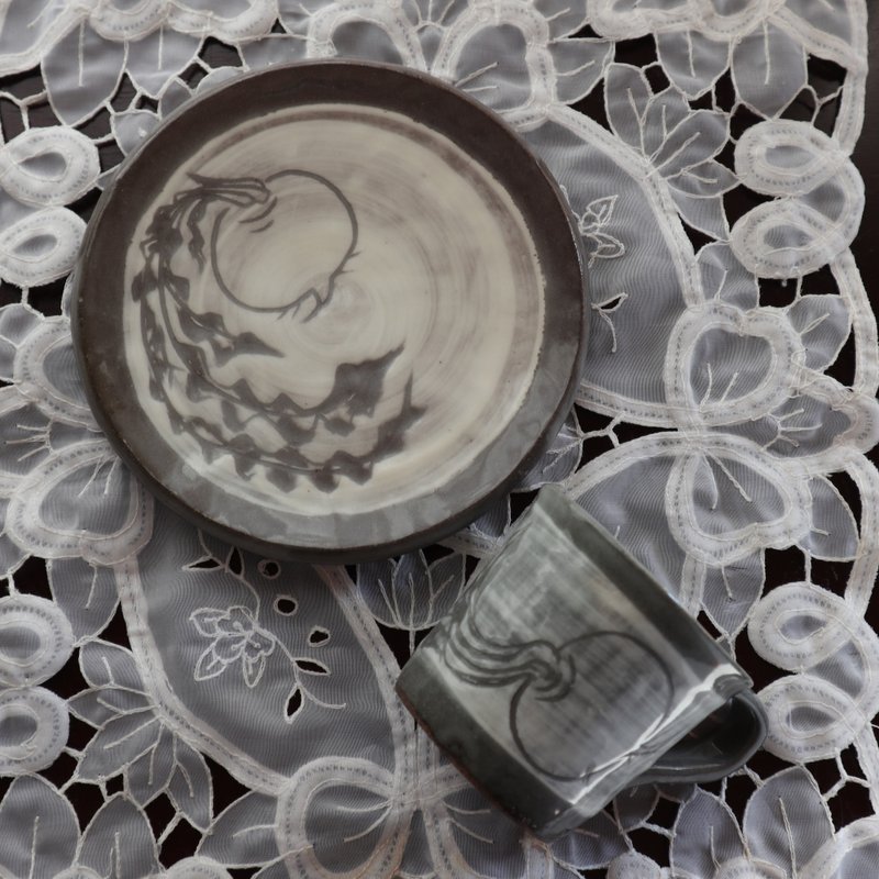 Luck turnip mug cup with plate handcrafted pottery made in japan japanese artist - 其他杯子 - 陶 