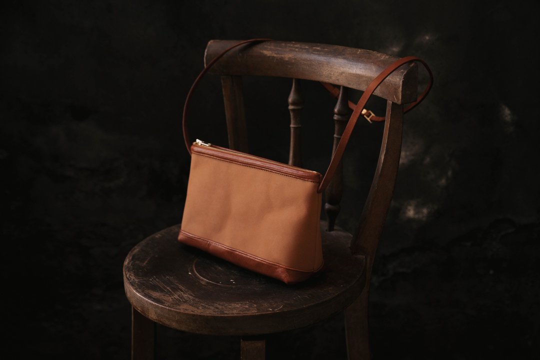 【新系列】拉链肩背包 shoulder bag 定制化刻字 - 侧背包/斜挎包 - 真皮 橘色