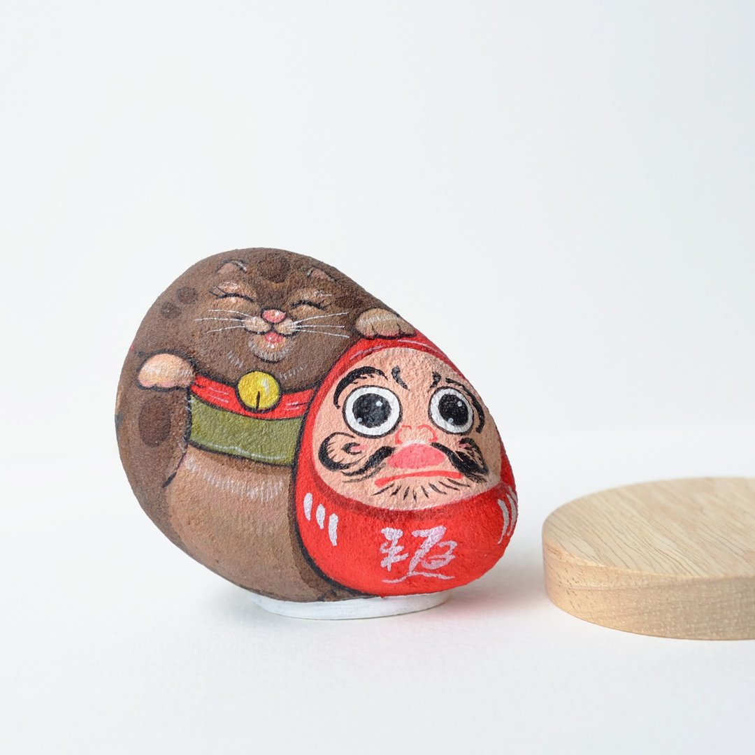 Manekineko &amp; Daruma (手在石头上画画。) - 玩偶/公仔 - 石头 红色