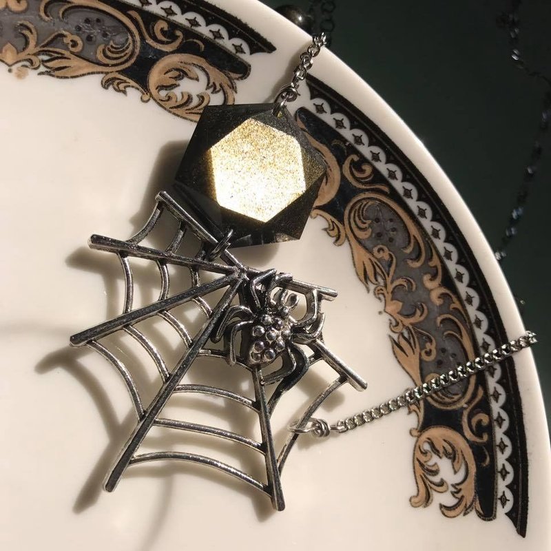 【Lost and find】天然石 强光 蜘蛛 金曜石 六芒星 手链 颈项 - 项链 - 宝石 金色