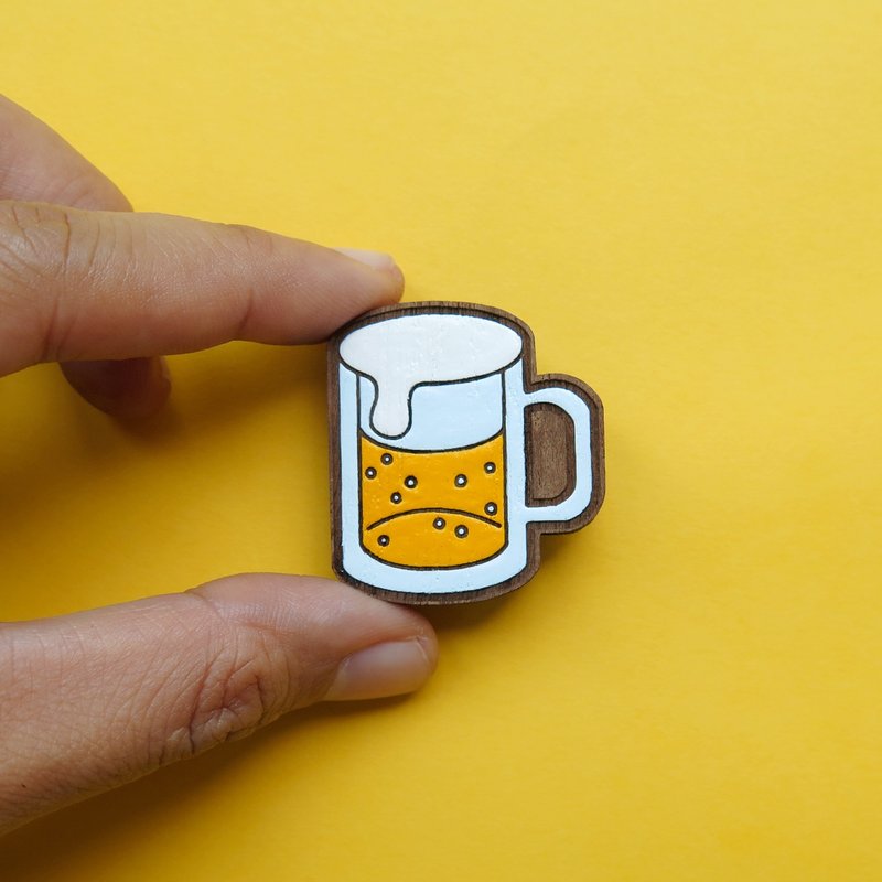 Wooden brooch beer - 胸针 - 木头 黄色