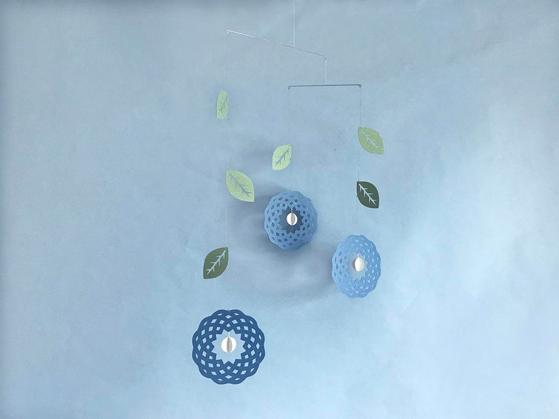 ```json
空灵摆饰 空之花 其之二 - 墙贴/壁贴 - 纸 蓝色