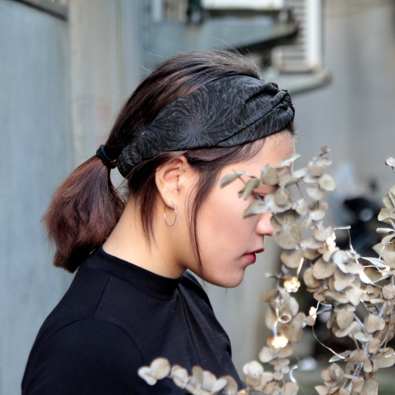 火照之路／彼岸花／黑纯棉布／手工十字松紧发带 - 发饰 - 纸 黑色