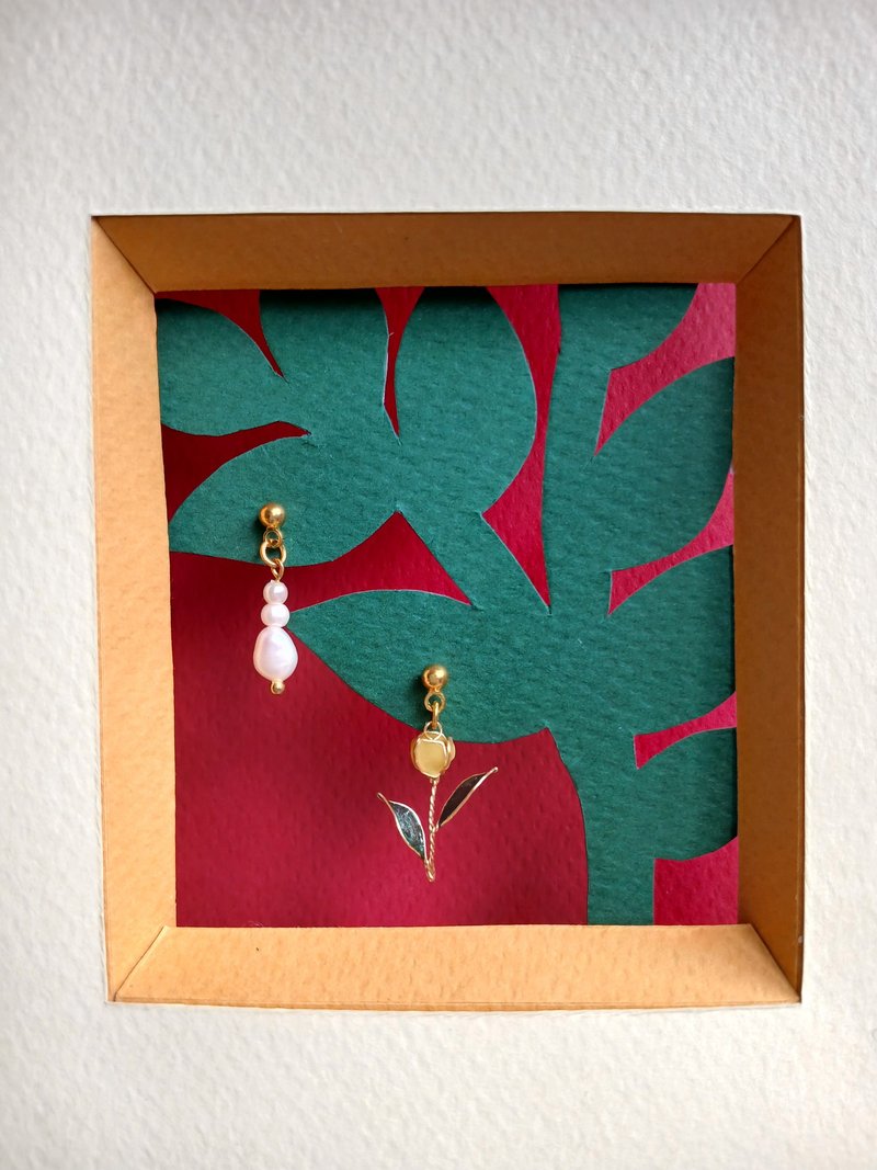 可爱小花耳环(郁金香・黄色)单边真珠款式 - 耳环/耳夹 - 铜/黄铜 