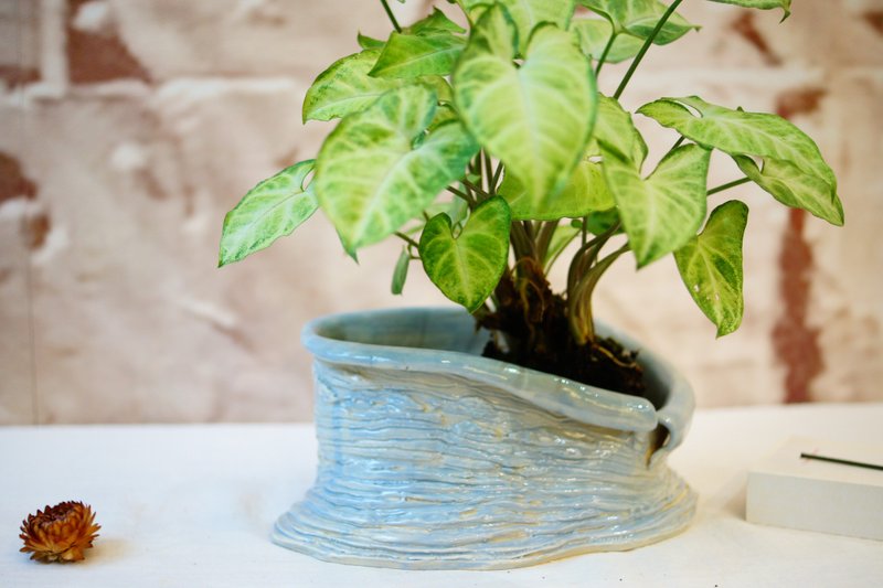 手捏花器 多纳川  16x8.5cm 有孔花盆 多肉盆器 植栽盆 办公室花 - 花瓶/陶器 - 陶 白色