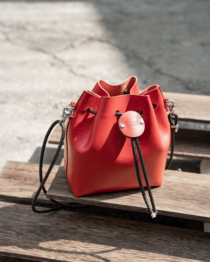 水桶形束口袋 | 手缝皮革完成品 | BSP185 - 皮件 - 真皮 多色