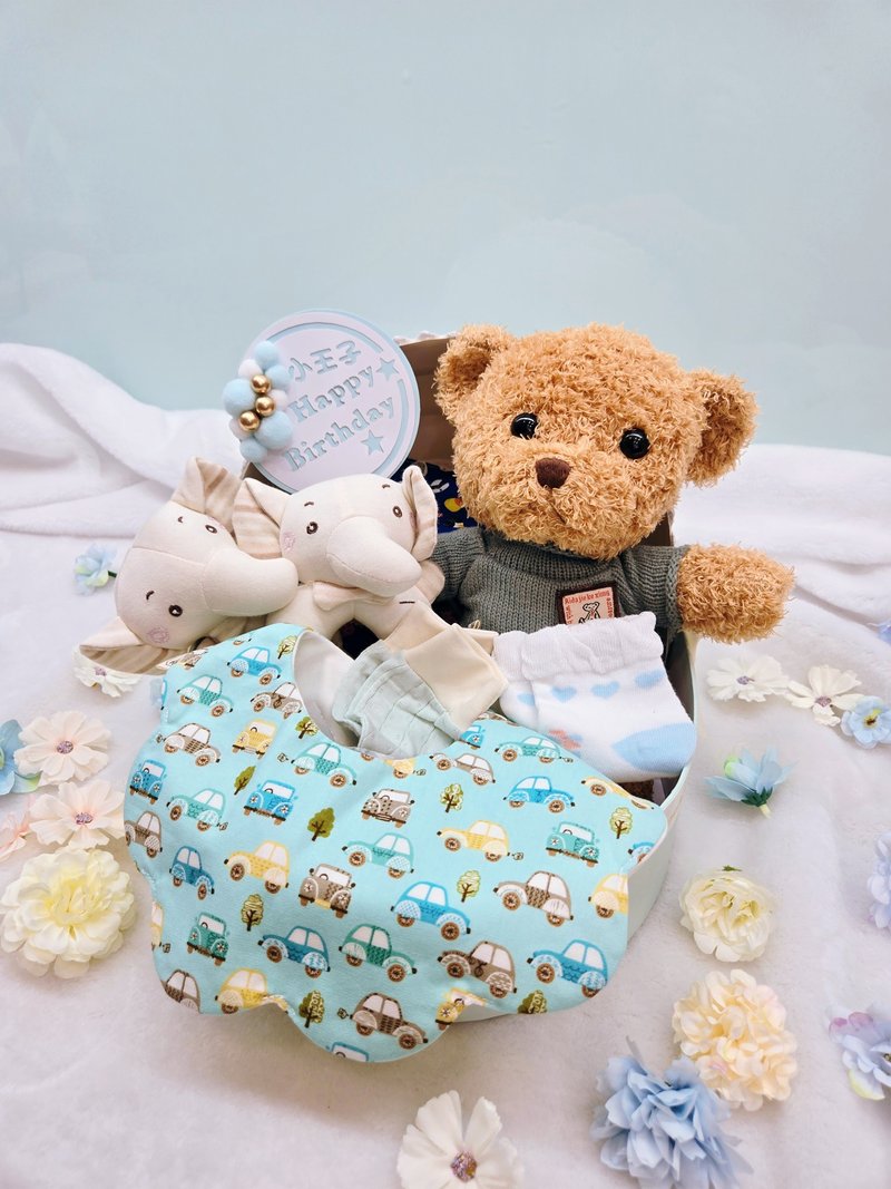 绿色小汽车摇篮满月礼/弥月礼盒/生日/新生儿/送礼/口水巾 - 围嘴/口水巾 - 棉．麻 多色