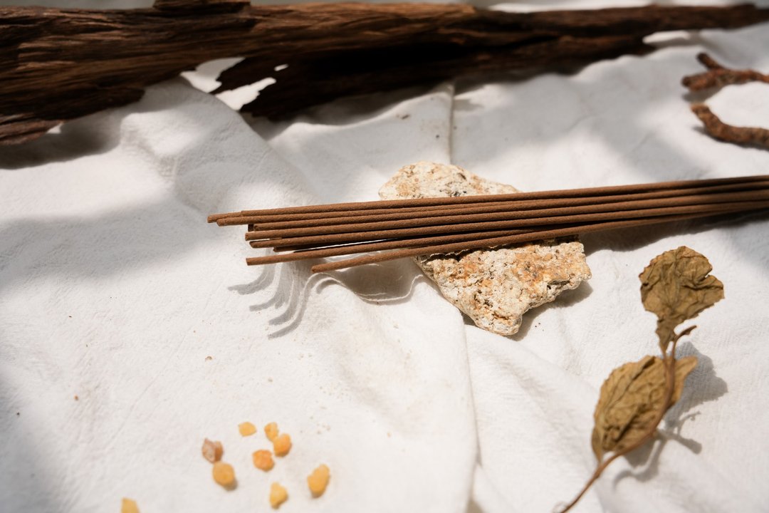 顶级香品 修多罗香 内含 100% 真正龙延香粉 - 香薰/精油/线香 - 其他材质 咖啡色