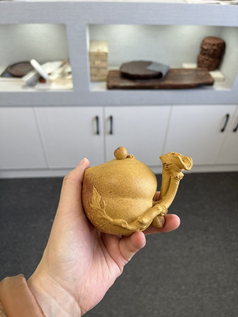 送礼紫砂壶茶壶寿桃壶 现货实拍 慕古 陈鸣远款 型体兼备 老味十 - 茶具/茶杯 - 陶 灰色