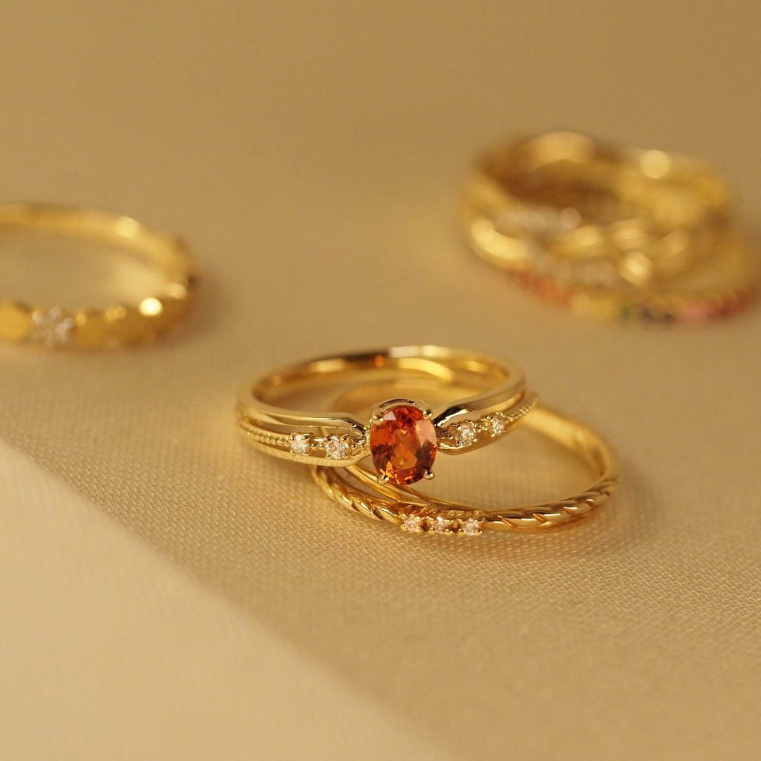 Orange Sapphire Oval Ring | 橙色蓝宝石椭圆戒指 | 18K 黄金 - 戒指 - 贵金属 金色
