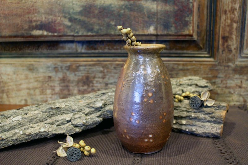 柴烧 | 点点花器/清酒瓶 A款 - 花瓶/陶器 - 陶 卡其色