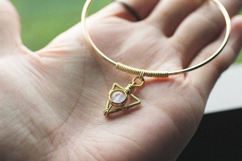 Myth Tiny 6A蓝月亮石三角手环 几何 - 手链/手环 - 宝石 白色