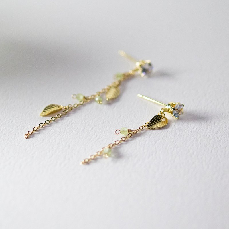 【Veverka】山有木 - 天然石耳环 橄榄石 耳环 饰品 - 耳环/耳夹 - 半宝石 绿色