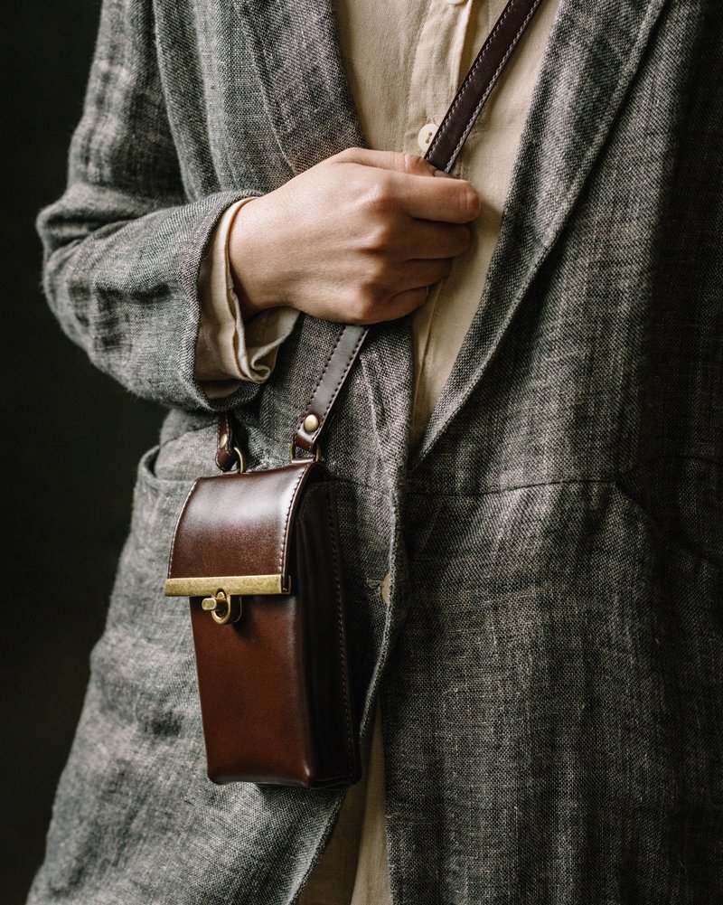 ZOEY 棕色 真皮斜跨手机包 - 手提包/手提袋 - 真皮 咖啡色