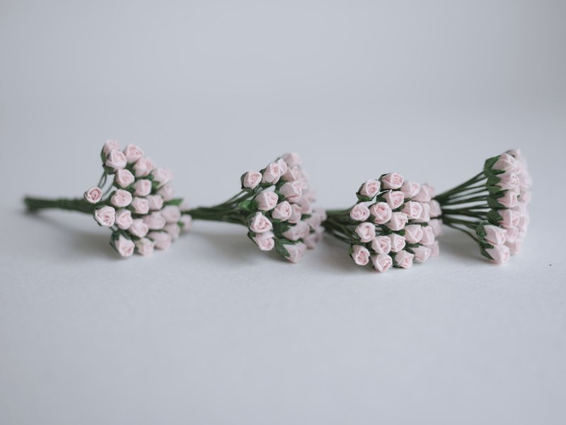 纸花，100 朵，尺寸 0.5 x 0.8 厘米，含苞待放的玫瑰，淡粉色。 - 其他 - 纸 粉红色