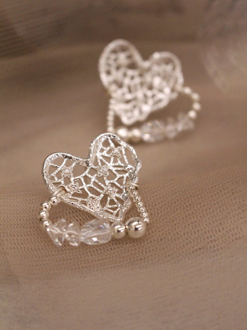 课外练习。MUCHAT手作爱心水晶纯银针耳环 - 耳环/耳夹 - 其他金属 银色