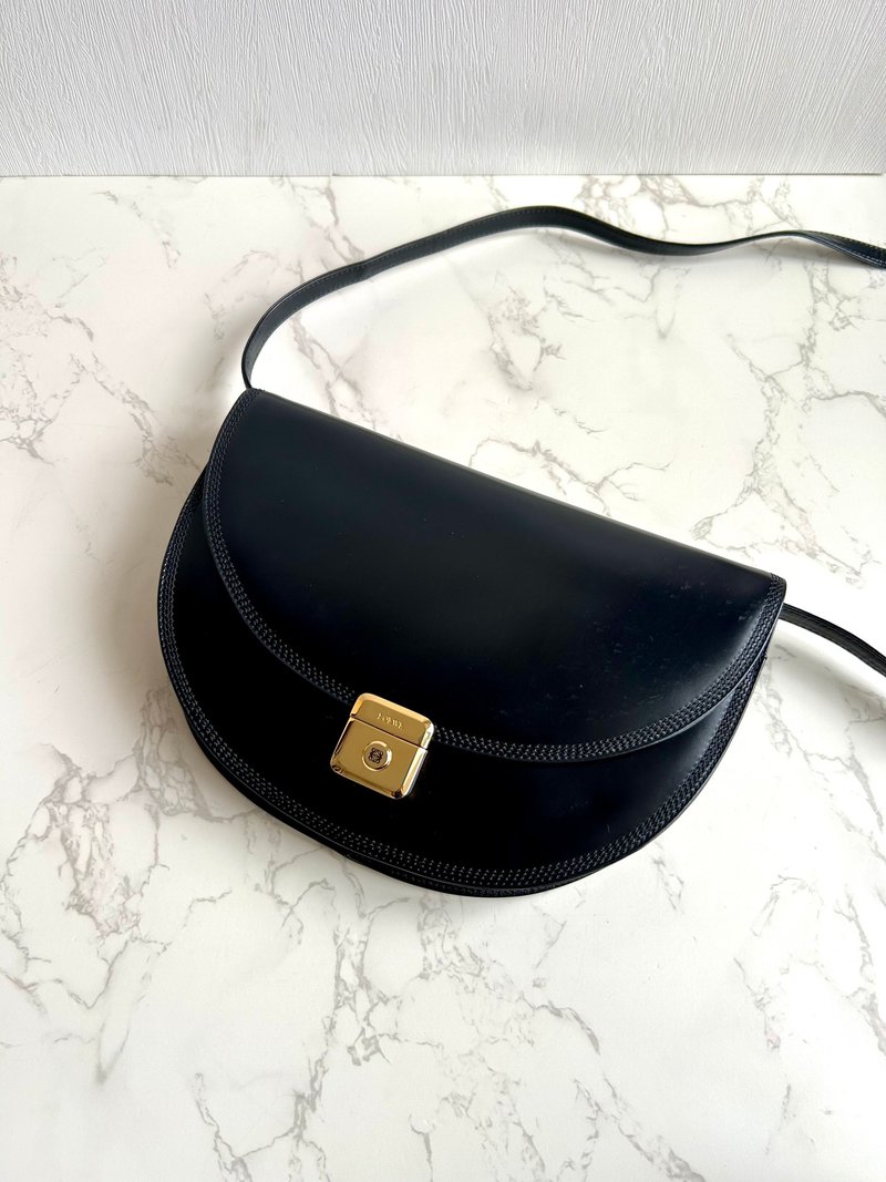 绝版古董包 Loewe黑金色半月侧背包 斜背包 皮革包 单肩包 中古包 - 侧背包/斜挎包 - 真皮 黑色