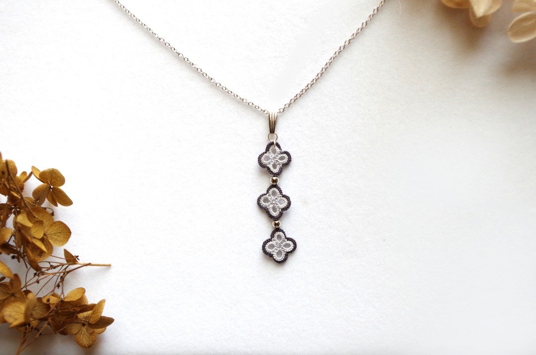 Tatting Lace Small Flower Triple Pendant - Silver Gray - 项链 - 棉．麻 灰色