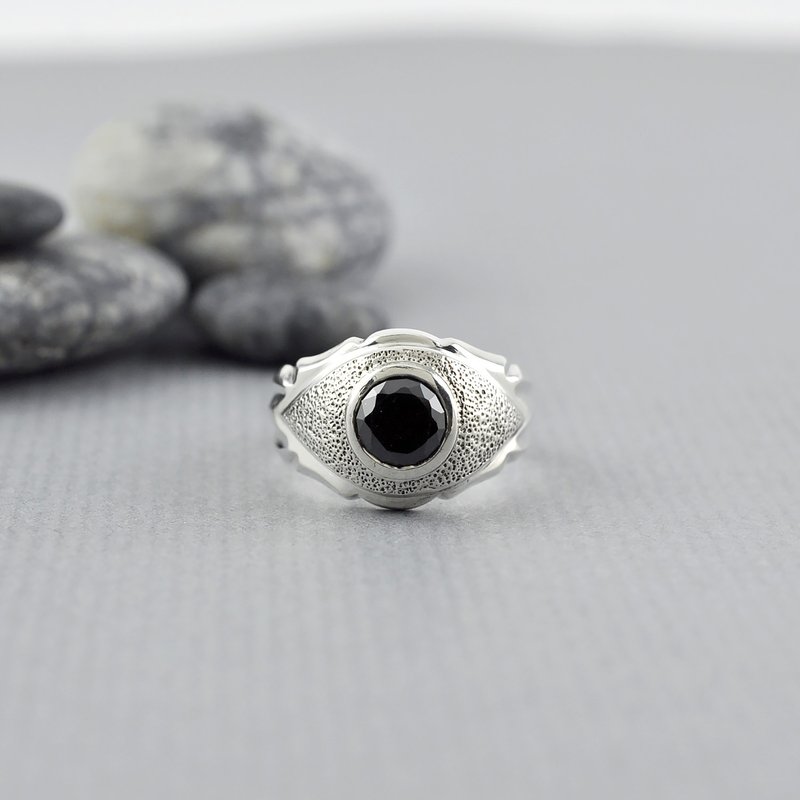 第三只眼纯银戒指 925纯银 黑色CZ石 Men's jewelry - 戒指 - 纯银 银色