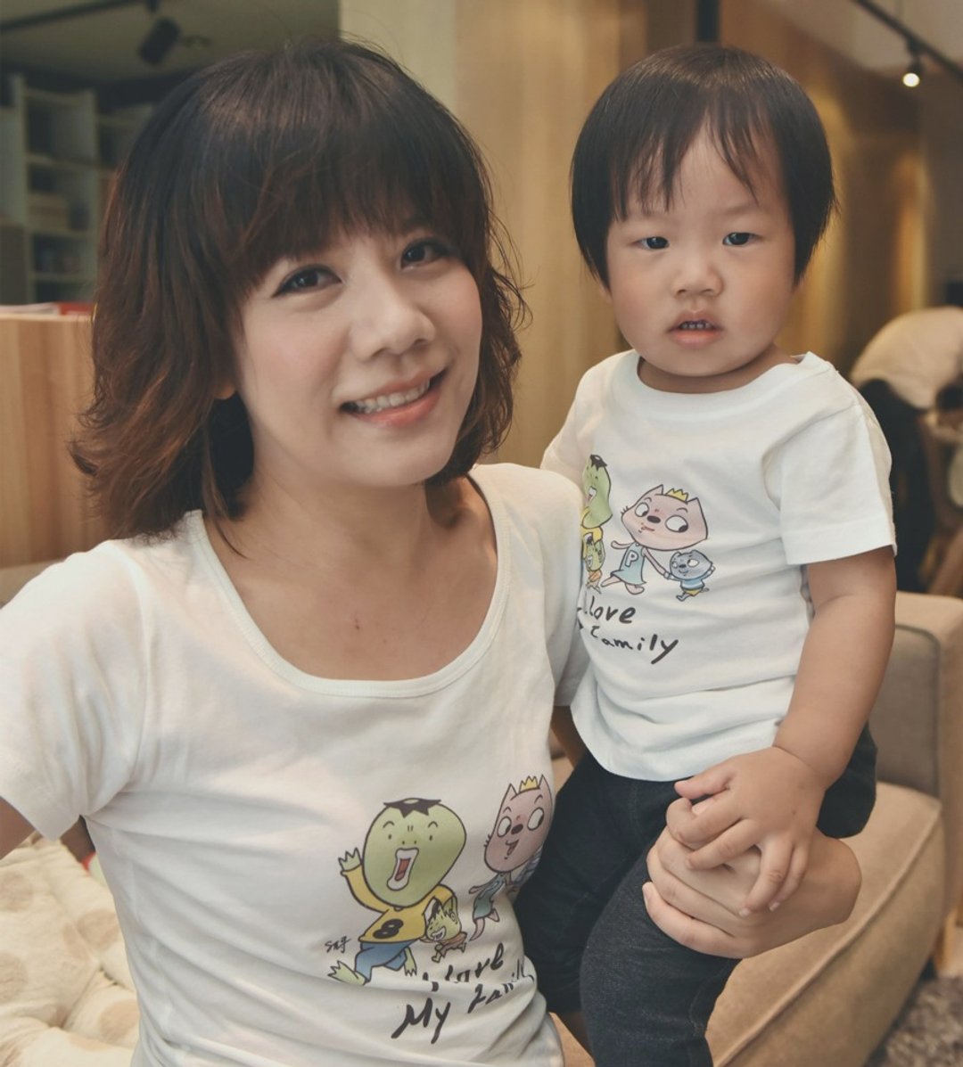 8元哥│女短T－I Love My Family T-Shirt (限量+预购) - 女装 T 恤 - 棉 白色