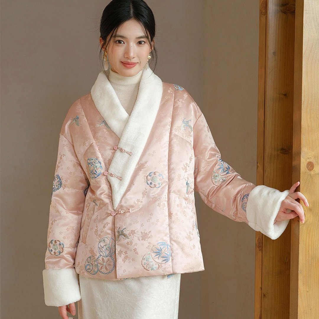 【繡花交領】新中式復古風 漢服外套/羽絨服 - 女装上衣 - 其他材质 粉红色