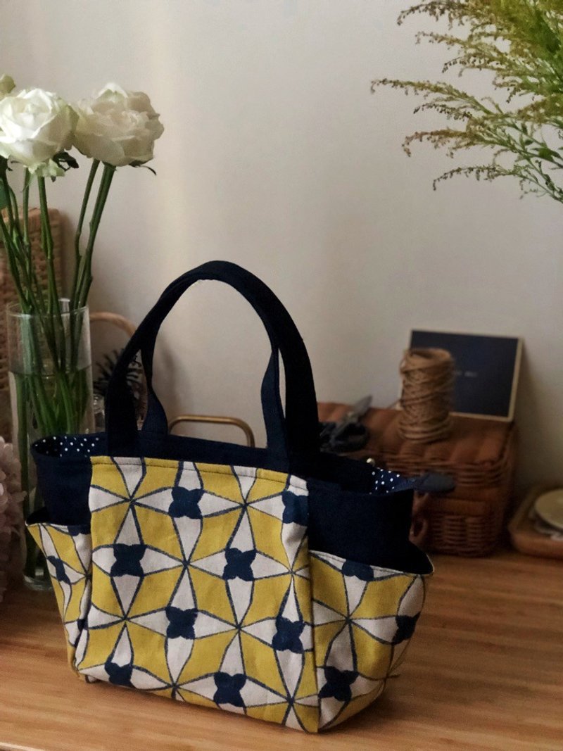 春天的鹅黄系简约格菱纹气质外出手提袋 - 手提包/手提袋 - 棉．麻 黄色