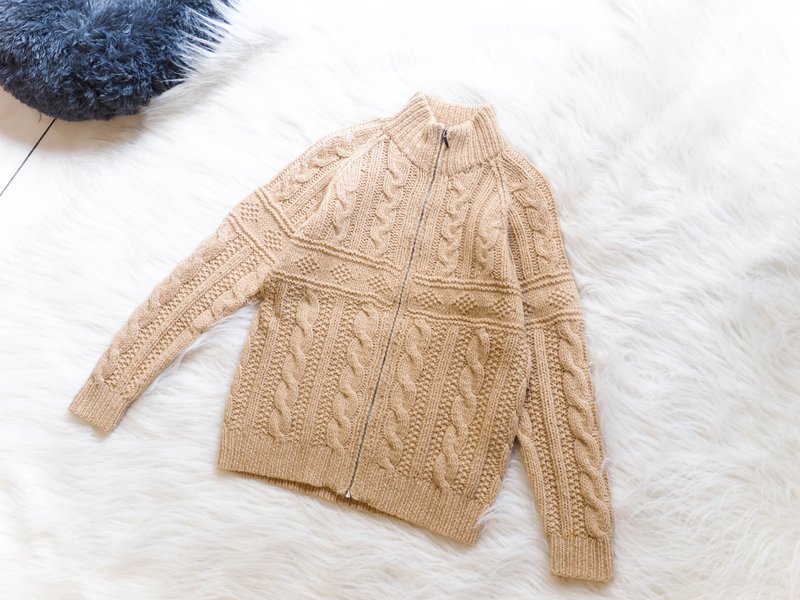 杏花微雨卷卷恋爱手札 麻花立体织纹 羊呢毛质上毛衣vintage - 女装休闲/机能外套 - 羊毛 黄色