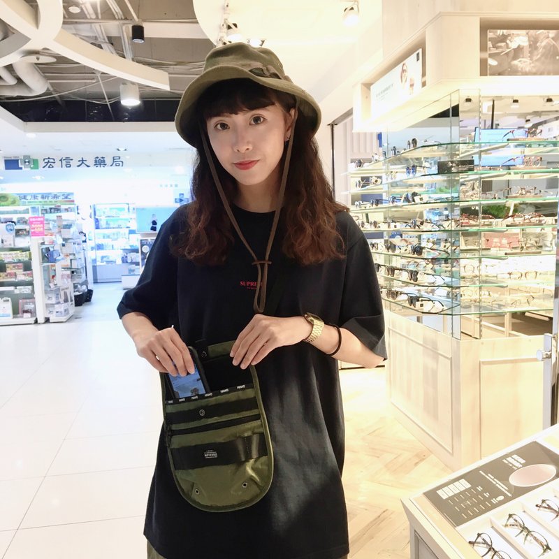 简约 轻量 随身小包 Arc Pouch 大地色系 共四款颜色 轻量化随身 - 侧背包/斜挎包 - 防水材质 卡其色