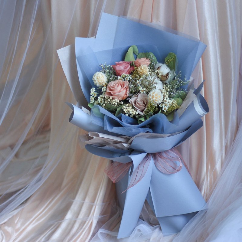 定制毕业花束 织女花束 干燥花 永生玫瑰花花束 告白求婚花束 - 干燥花/捧花 - 植物．花 多色