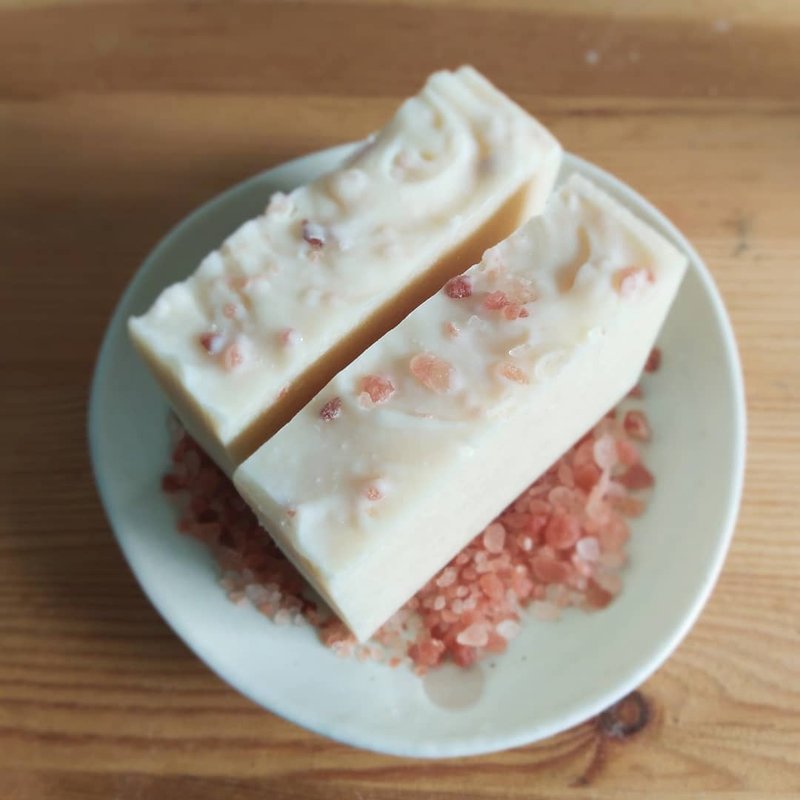 Himalayan Salt Soap - 肥皂/手工皂 - 精油 粉红色