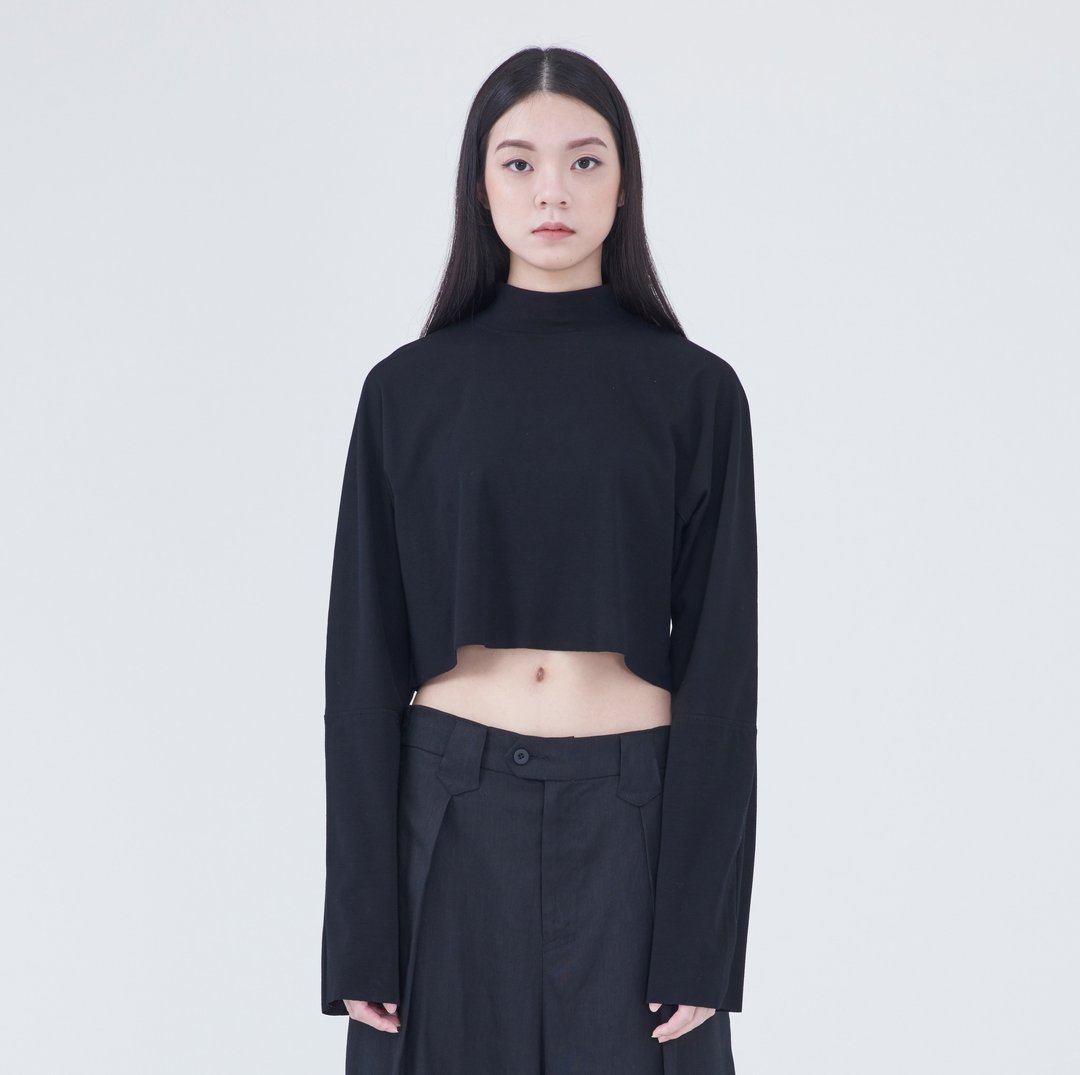 TRAN -短版高领针织上衣 - 女装上衣 - 聚酯纤维 黑色