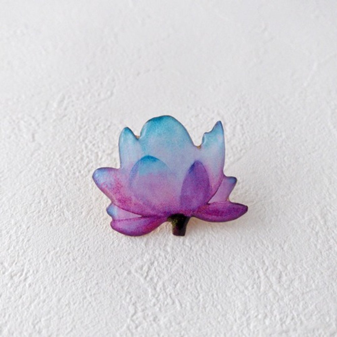 莲花胸针 (紫色系) - 胸针 - 塑料 
