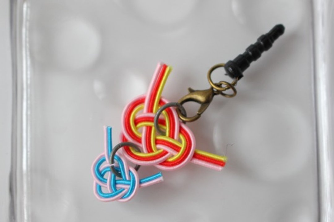 Pink Awaji sintering Mizuhiki earphone jack - 耳机 - 纸 多色