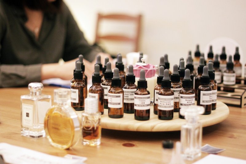 手作香水 英国一日调香师体验 香水工作坊  文化币可用 - 蜡烛/香氛 - 精油 