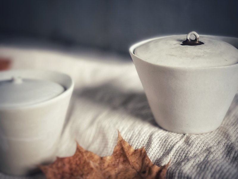 桌上的白瓷糖霜 / 盖碗茶杯 盖杯 茶具 - 金继杯盖 - 茶具/茶杯 - 瓷 白色